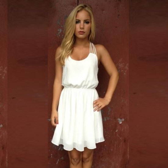 A-Line Scoop Sleeveless Short White Chiffon Homecoming Dress - Click Image to Close